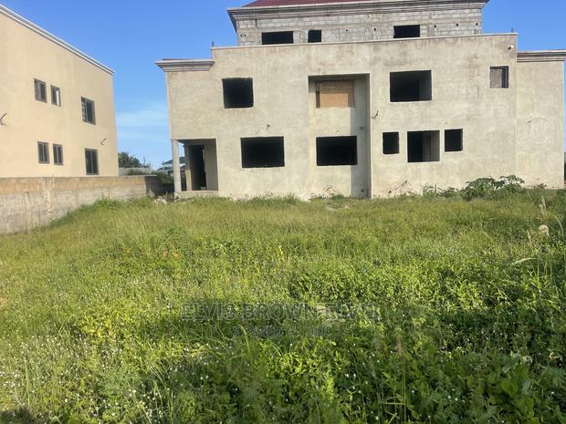 Half Plot of Land for Sale at Legon Hills British SCH Area · Photo 2