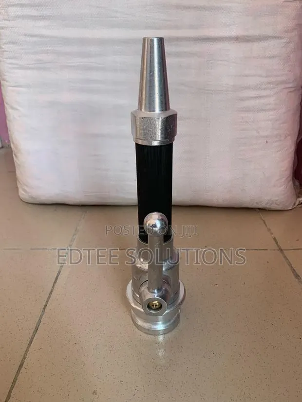 21⁄2 Hand Control Branch Pipe · Photo 1