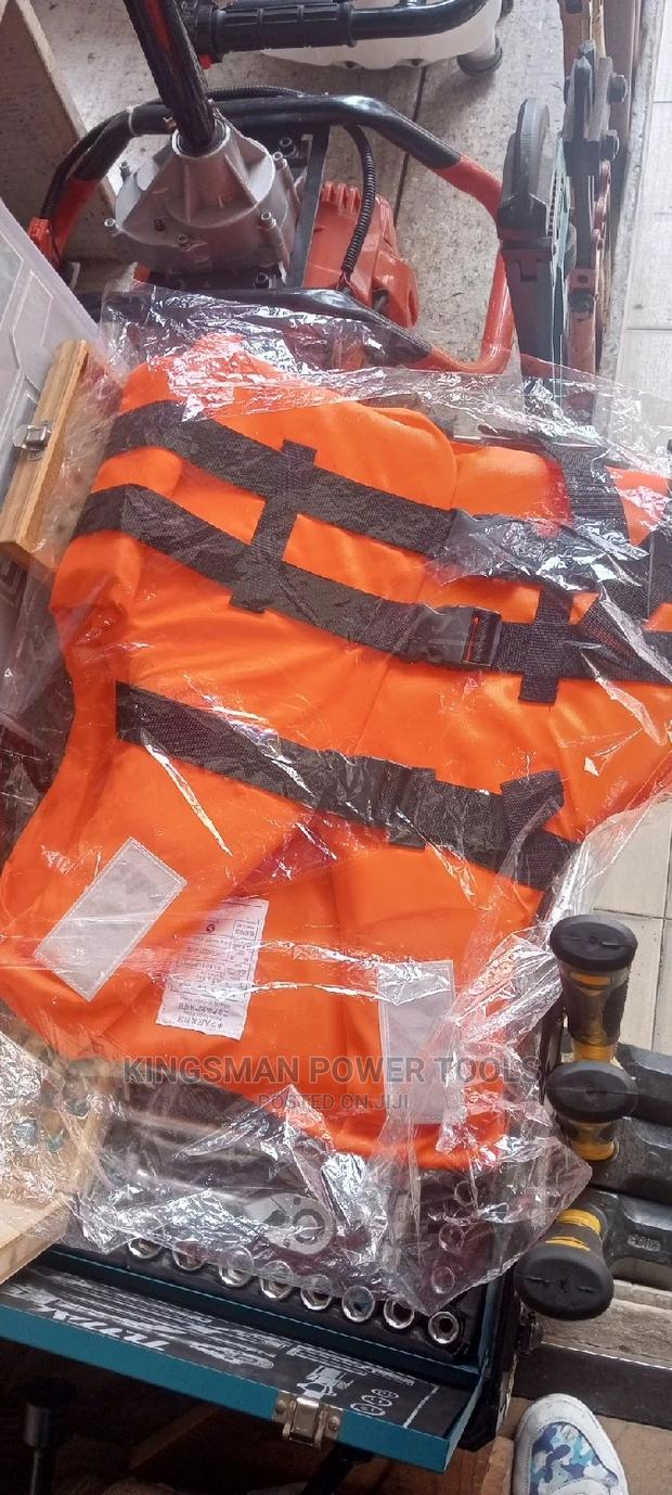 Life Jacket · Photo 4