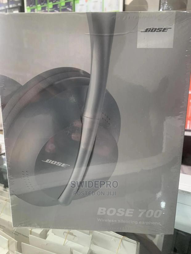 Bose 700 Headset Super Bass · Photo 3