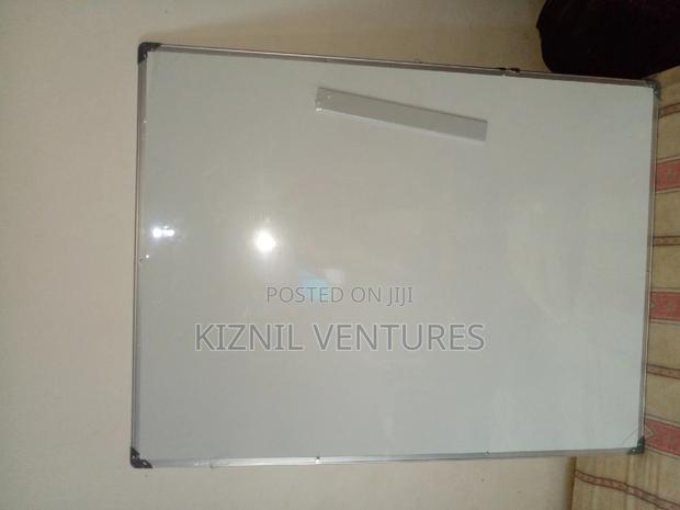 White Marker Board 90cm X 150 CM 1face · Photo 1