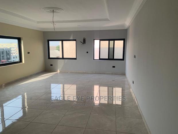 5bdrm House in Airport Residential Area for sale · Photo 2