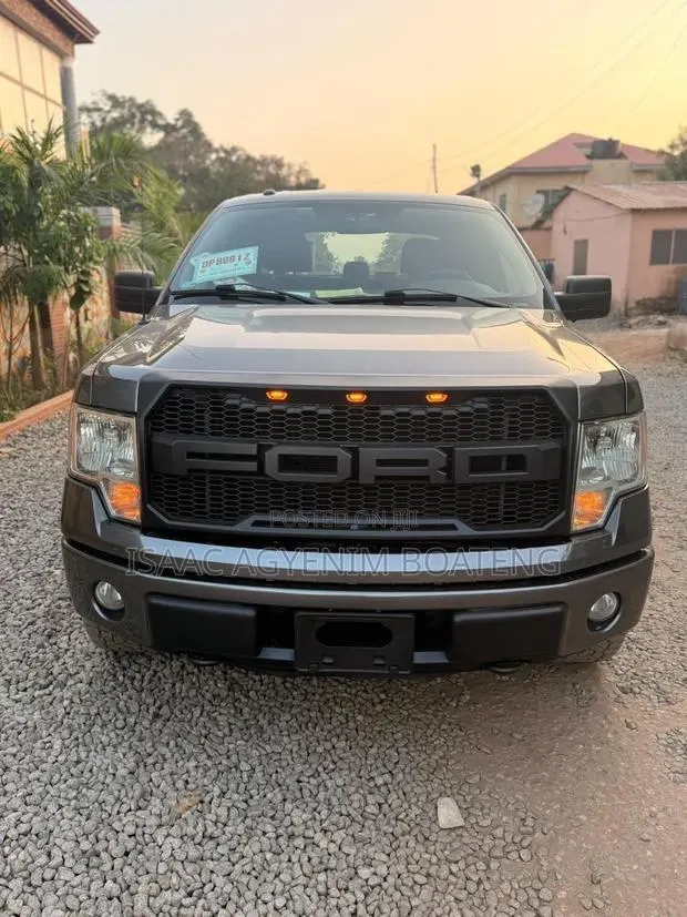 Ford F-150 King Ranch 4dr SuperCrew 5.5 ft. SB (5.0L 8cyl 6A) 2014 · Photo 1