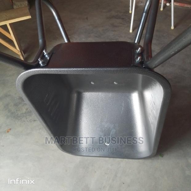 Foreign Quality Wheelbarrows · Photo 1