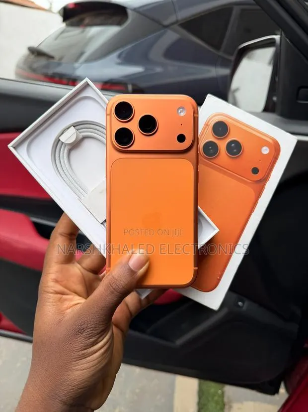 New Apple iPhone 17 Pro Max 256 GB Orange · Photo 1