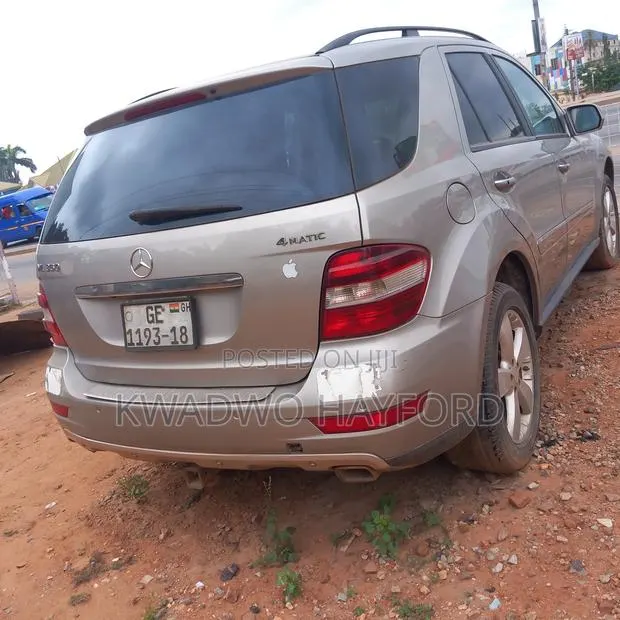 Mercedes-Benz M Class 2008 Gold · Photo 1