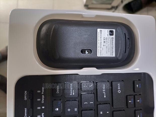 Rechargeable Bluetooth Keyboard With Mouse · Photo 3