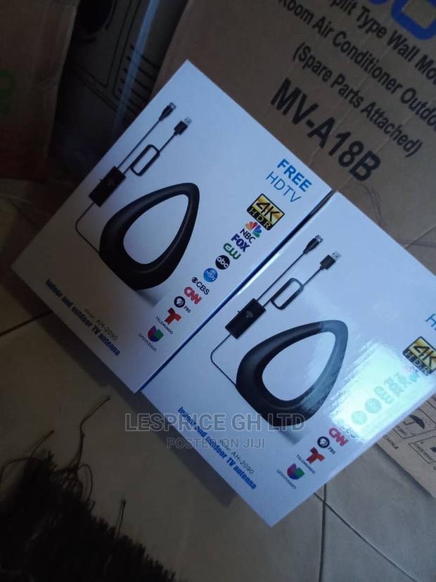 Ultra Tin Design Antenna · Photo 1