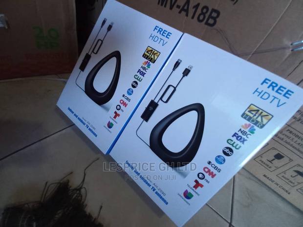 Indoor and Outdoor TV Antenna · Photo 1