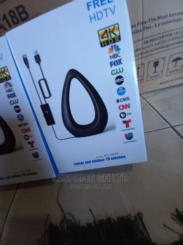 High Amplifier Free HD TV Antenna · Photo 1