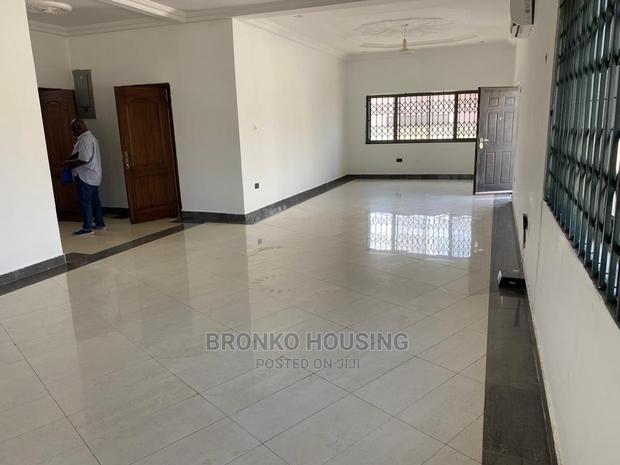 4bdrm House in Bronko Housing, Spintex for rent · Photo 3