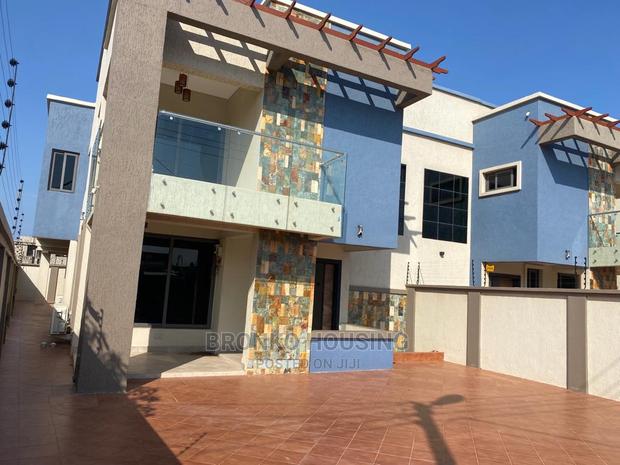 4bdrm House in Bronko Housing, Spintex for rent · Photo 3