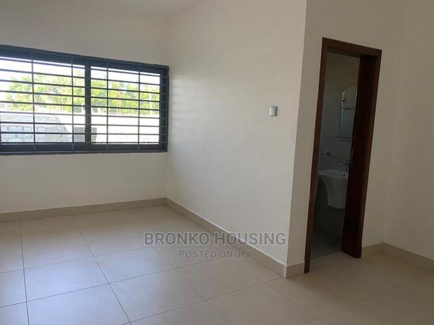 4bdrm House in Bronko Housing, Spintex for rent · Photo 7
