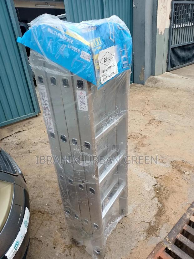 4x4 Folding Ladder · Photo 1