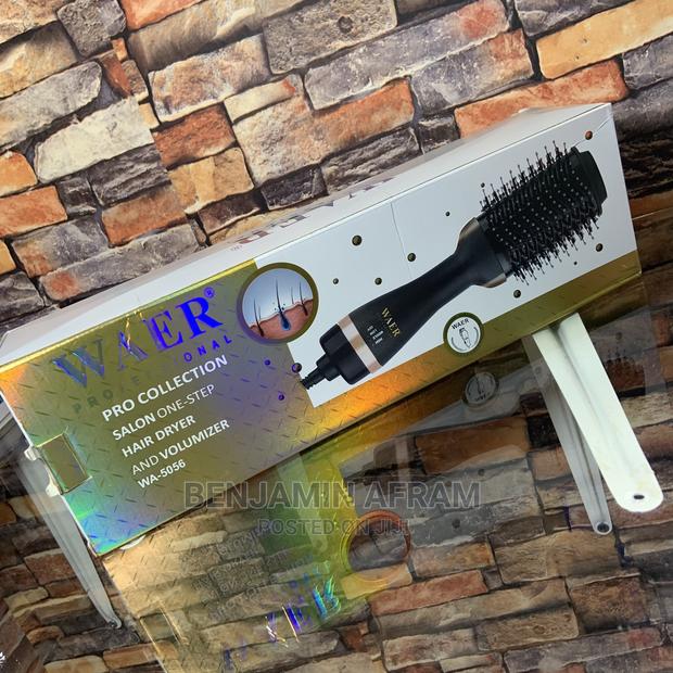 Professional Volumizer and Hair Brush Dryer · Photo 2