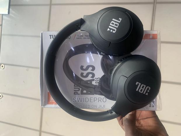 JBL Super Bass Bluetooth Headset · Photo 3