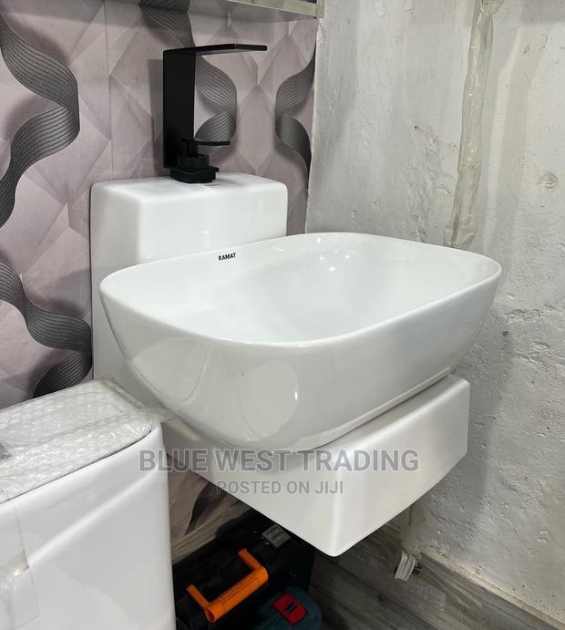 Counter Top Basin With Wall Mount · Photo 2