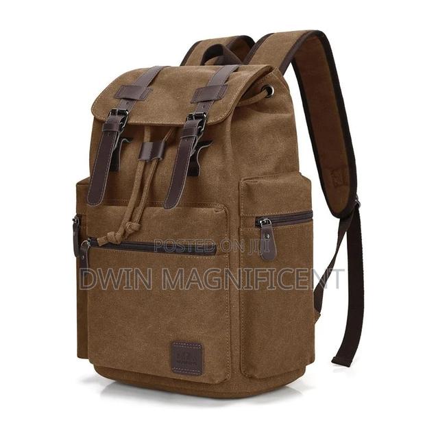 Solid Backpack · Photo 1
