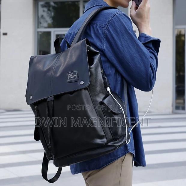 Solid Backpack · Photo 6