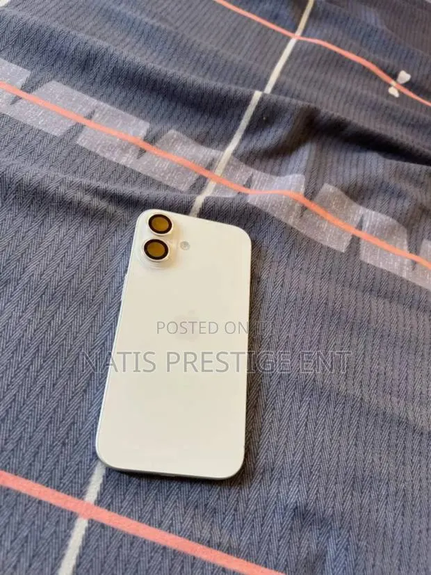 Apple iPhone 11 256 GB White · Photo 1