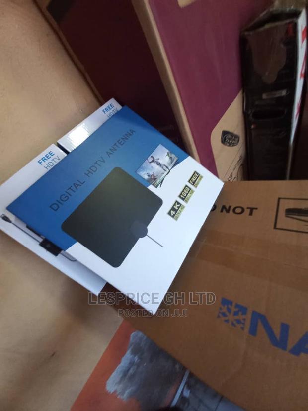 Build on With Digital Ultra TV Antenna · Photo 1