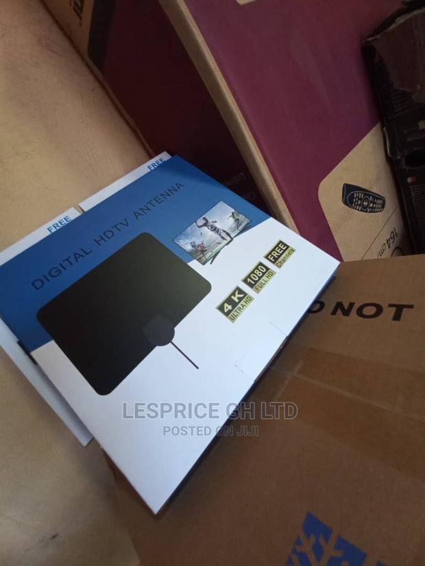 Exclusive Channels Digital TV Antenna · Photo 1