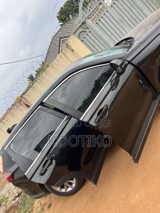 New Honda CR-V 2023 Black · Photo 1