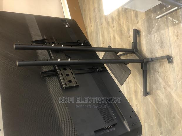 Universal New Mobile TV Stand/Trolley for LED/LCD 32-70" · Photo 1