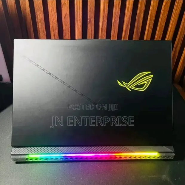 New Laptop Asus ROG Strix G17 16GB Intel Core i9 SSD 1T · Photo 1