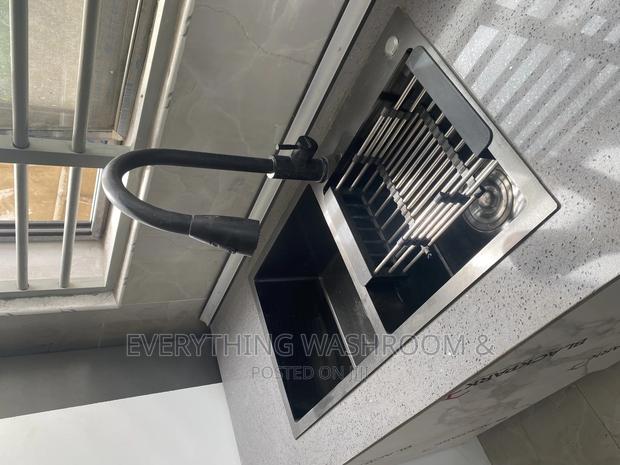 Black Kitchen Sink With Pullout Faucet_pull Out Tap Sink · Photo 3