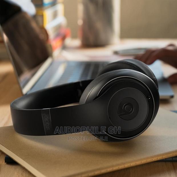 Beats Studio 3 Wireless Noise Cancelling Headphones · Photo 3