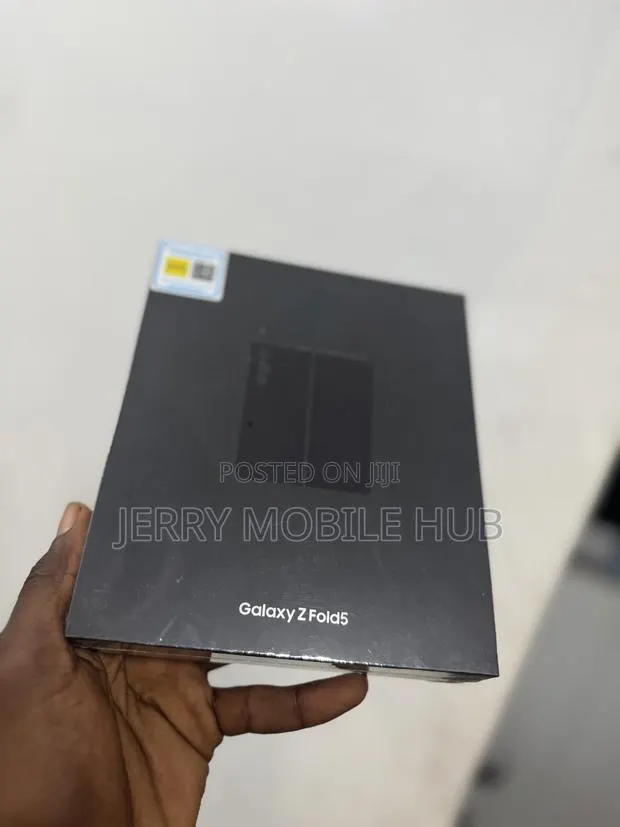 New Samsung Galaxy Z Fold 5 512 GB Blue · Photo 1