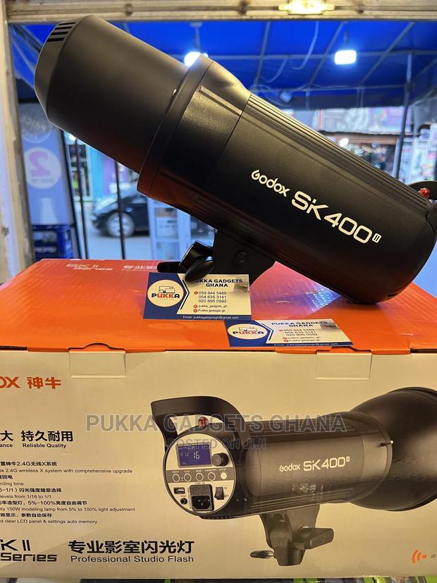 Godox Sk400 Ii Strobe Light · Photo 2