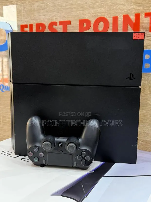 Ps4 Standard 500gb Loaded With 7games · Photo 1