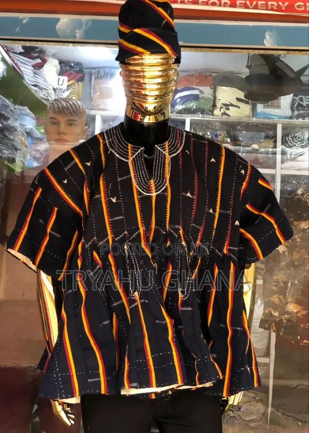 Traditional Leader Smock Designed for Cultural Authority and Prestige · Photo 1