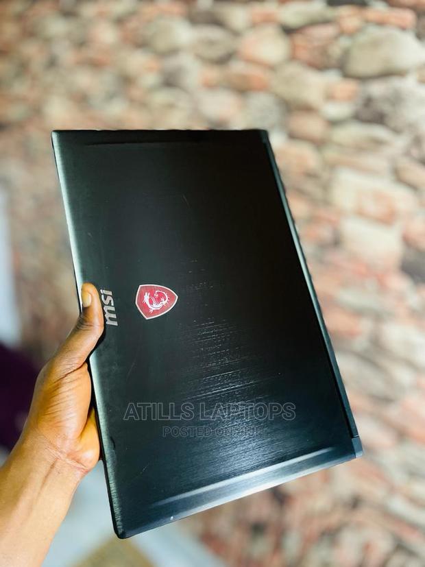 Laptop MSI GS63VR 7RF Stealth Pro 16GB Intel Core I7 SSHD+SSD 2T · Photo 2