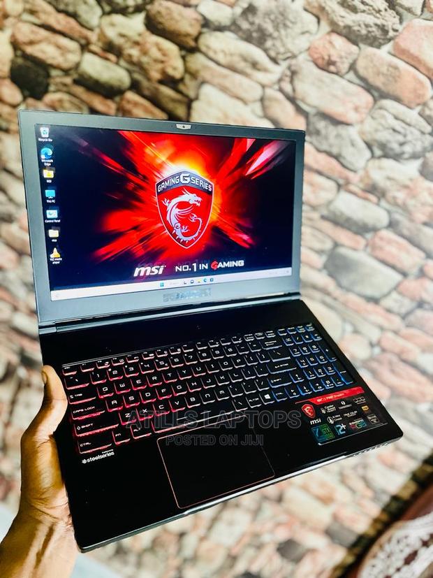 Laptop MSI GS63VR 7RF Stealth Pro 16GB Intel Core I7 SSHD+SSD 2T · Photo 3