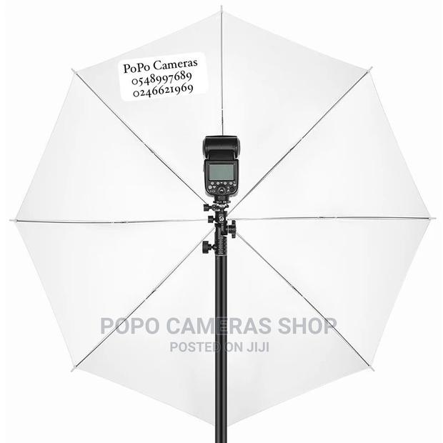 80cm Soft White Diffuser Umbrella · Photo 1