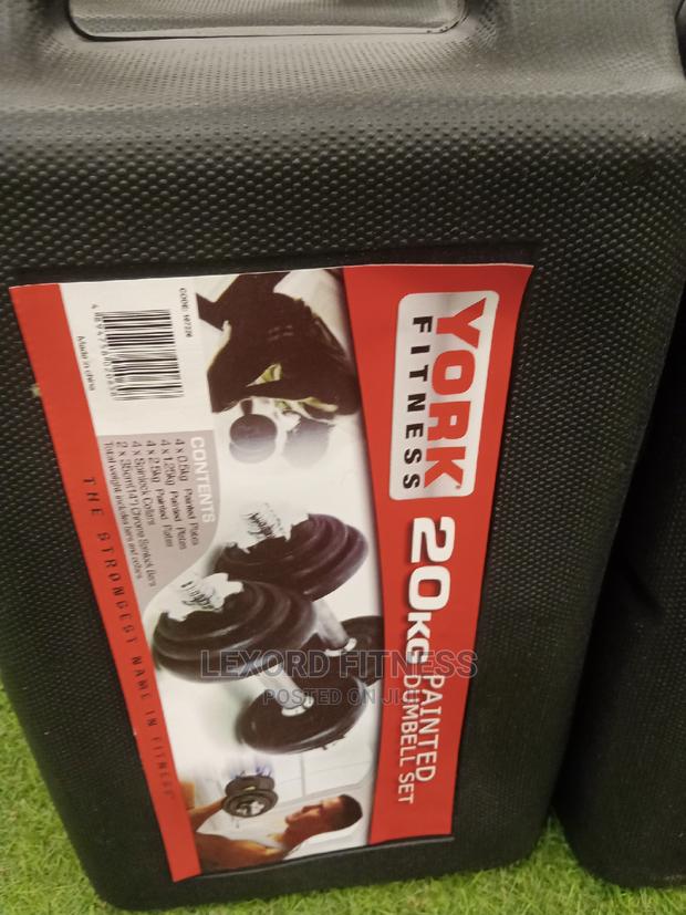 Dumbbells 20kg Pair in Box · Photo 2