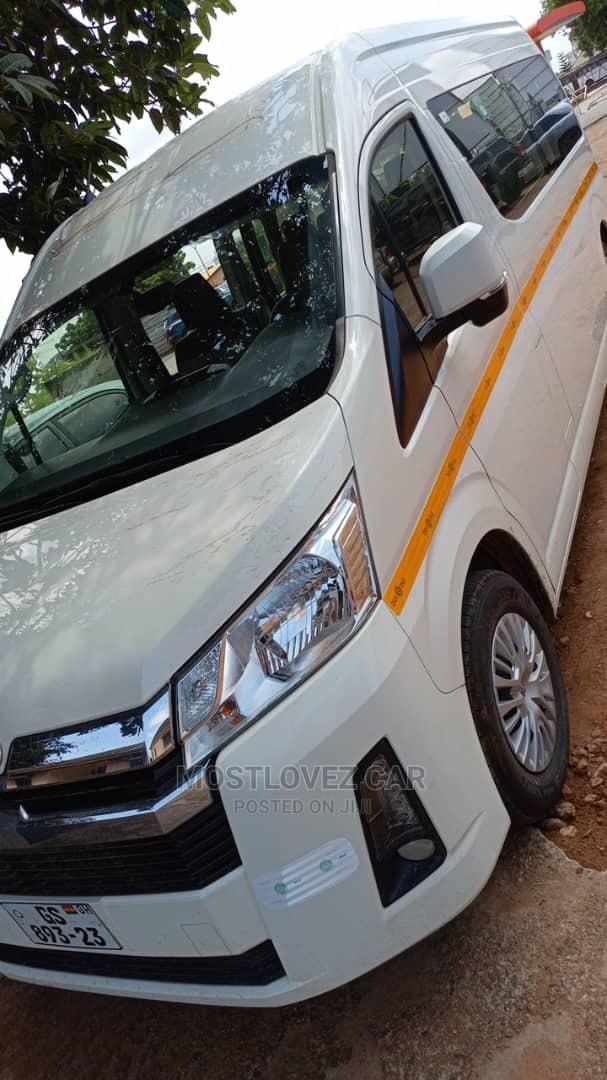 Rentals Buses . Minibus for Rent. 14 Passengers Bus for Rent · Photo 2