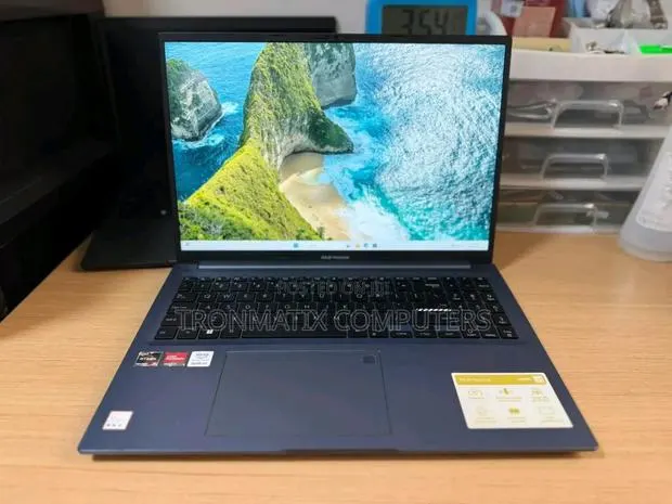 New Laptop Asus VivoBook S550CA 16GB AMD Ryzen 5 SSD 512GB · Photo 1