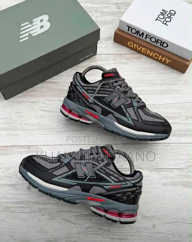 New Balance 1906 · Photo 1