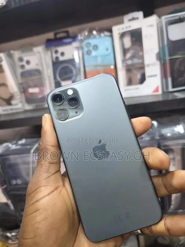 Apple iPhone 11 Pro 256 GB Gray · Photo 1