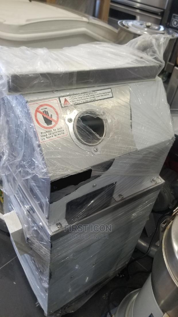 Commercial Electric Sugarcane Juicer Press Machine · Photo 3