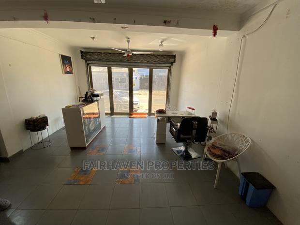 Shop for Rent at Tseaddo · Photo 2