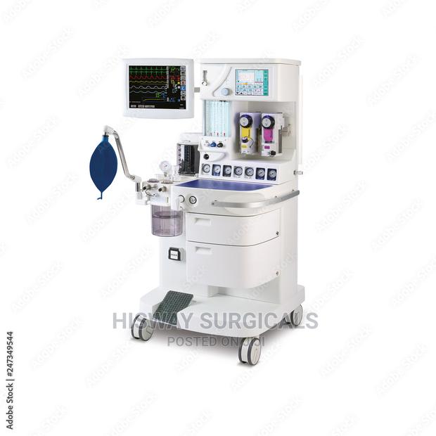 Anaesthesia Machine With Two Vaporizers · Photo 3