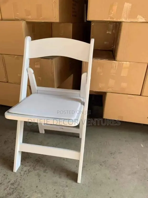 Foldable Chair · Photo 1