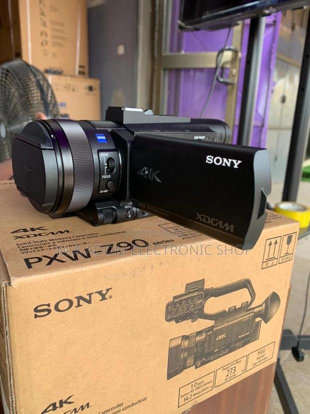 Buy Affordable Sony PXW-Z90V HD Compact NXCAM Camcorder · Photo 1