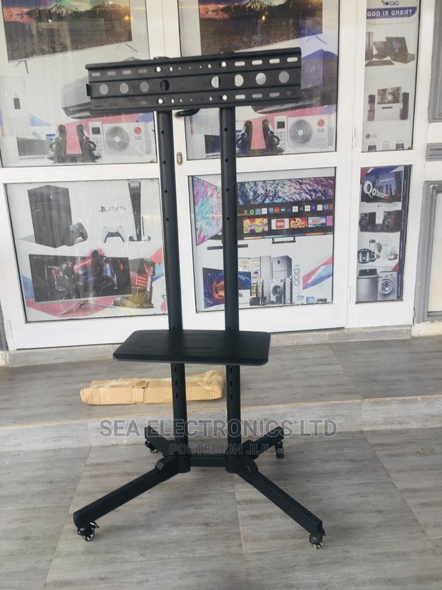 Trolley Stand for Screen Size: 32-70" · Photo 2