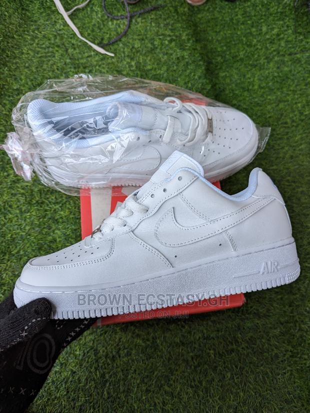 Nike Air Force 1 Sneaker White · Photo 2